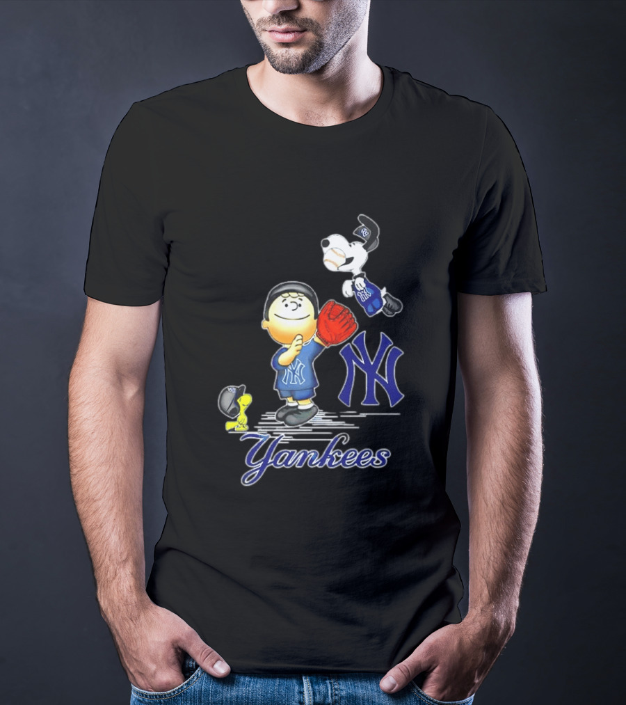 Snoopy Woodstock New York Yankees Peanuts Characters Baseball Fan T-Shirt