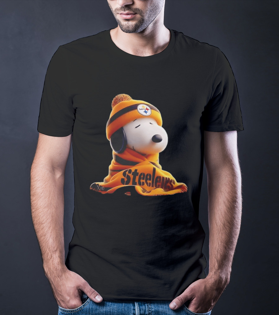 Snoopy Steelers Winter Hat And Scarf T-Shirt