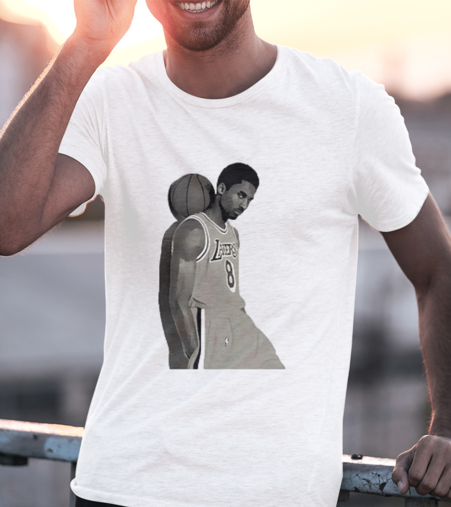 Kobe Bryant LA Lakers NBA Legend Iconic Number 8 T-Shirt