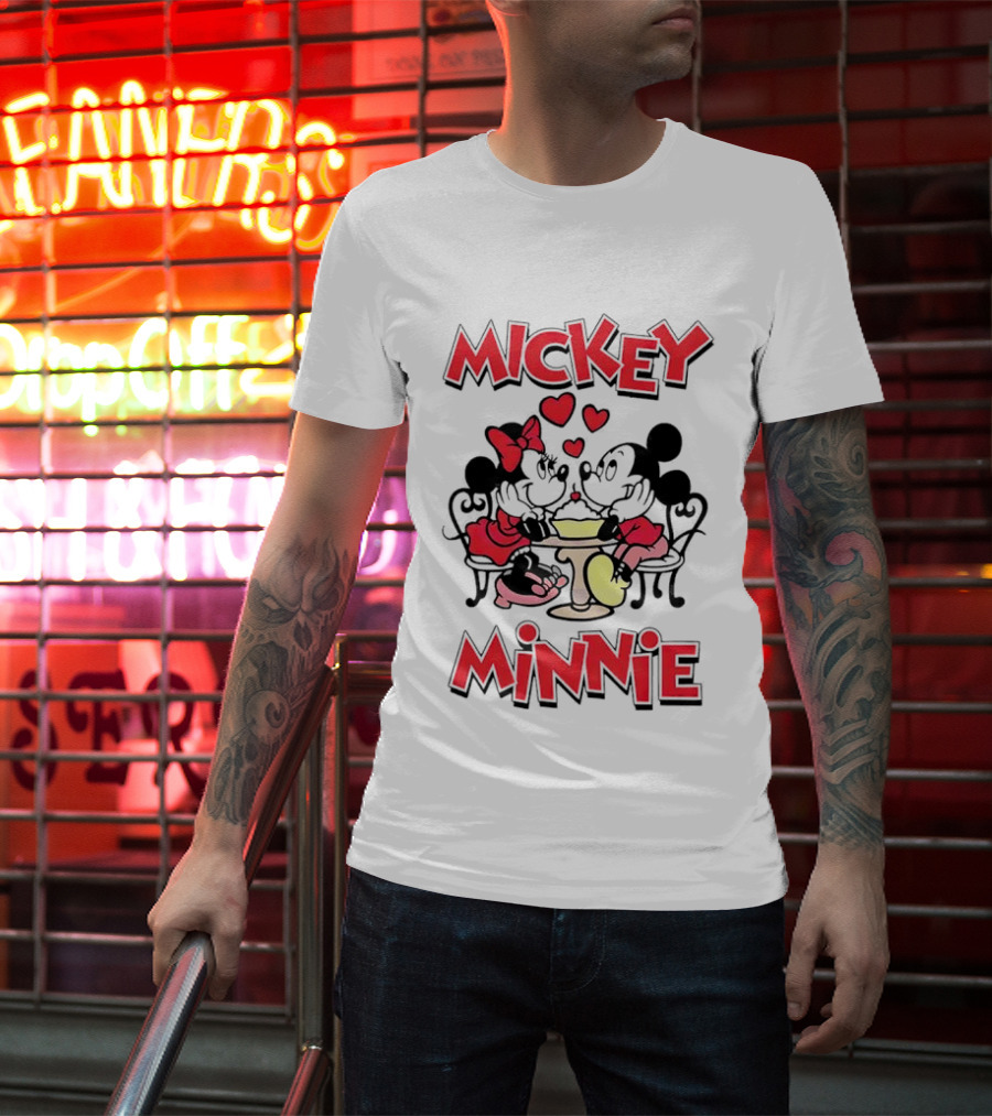 Mickey Minnie Romantic Valentine's Day Hearts And Cafe Scene T-Shirt