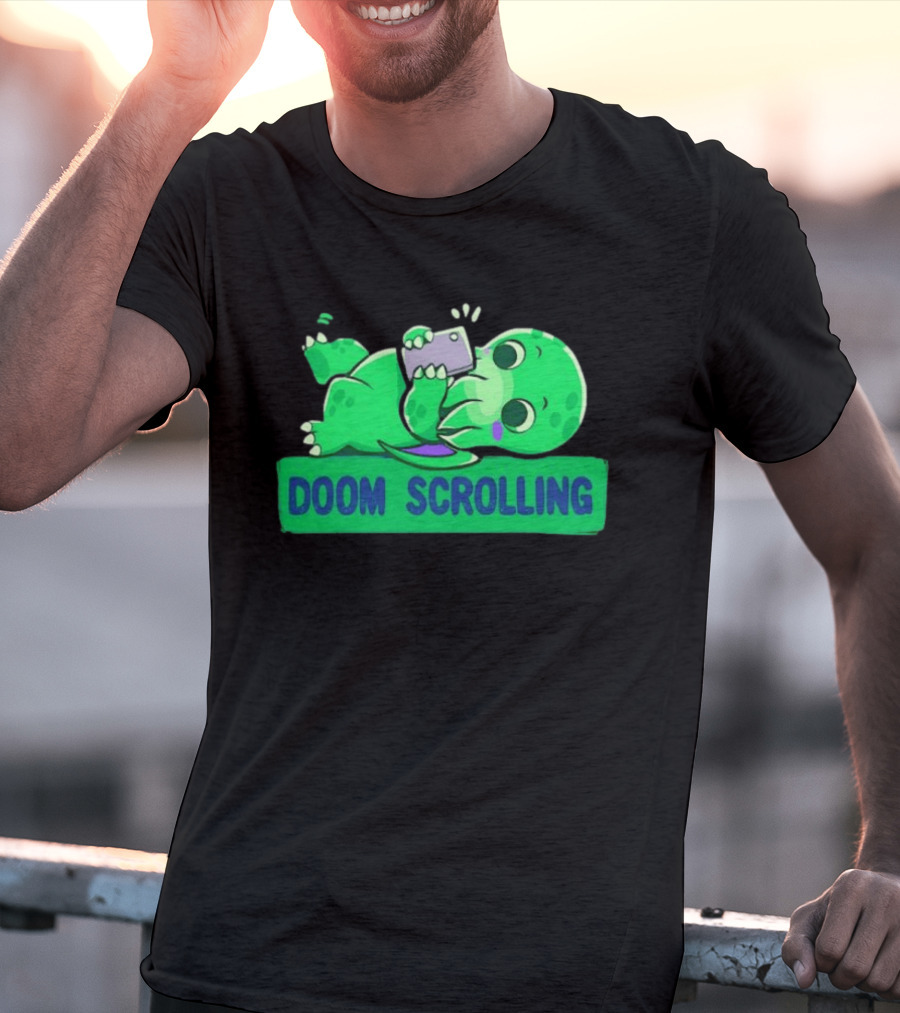 Doom Scrolling Cthulhu Lovecraft Monster With Smartphone T-Shirt