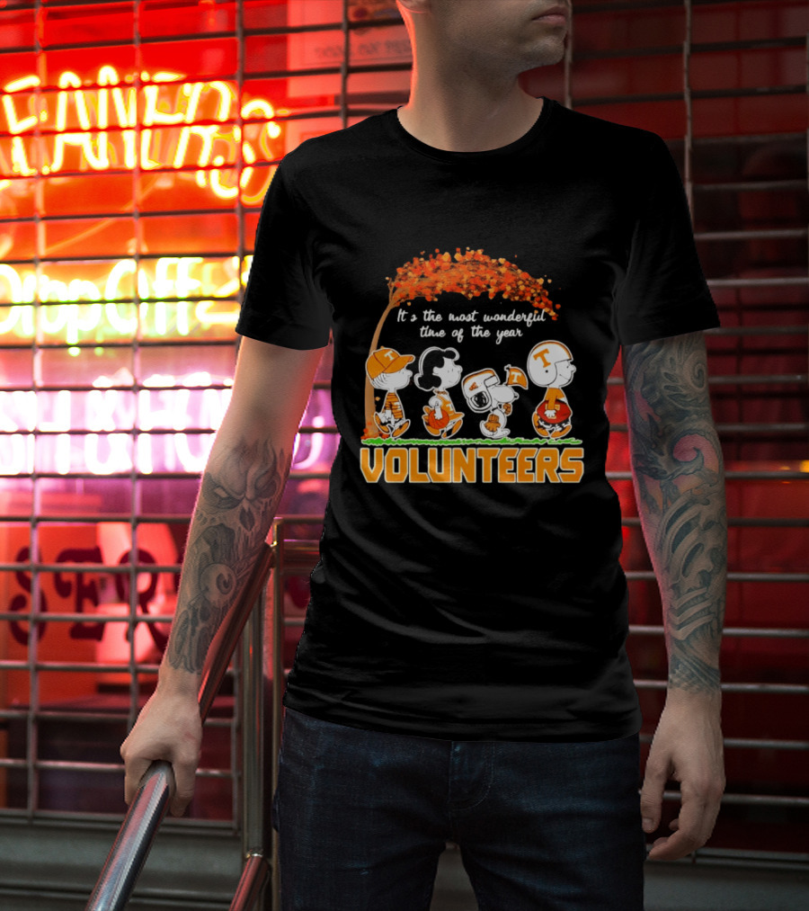 Peanuts Characters Tennessee Volunteers It's The Most Wonderful Time Of The Year T-Shirt