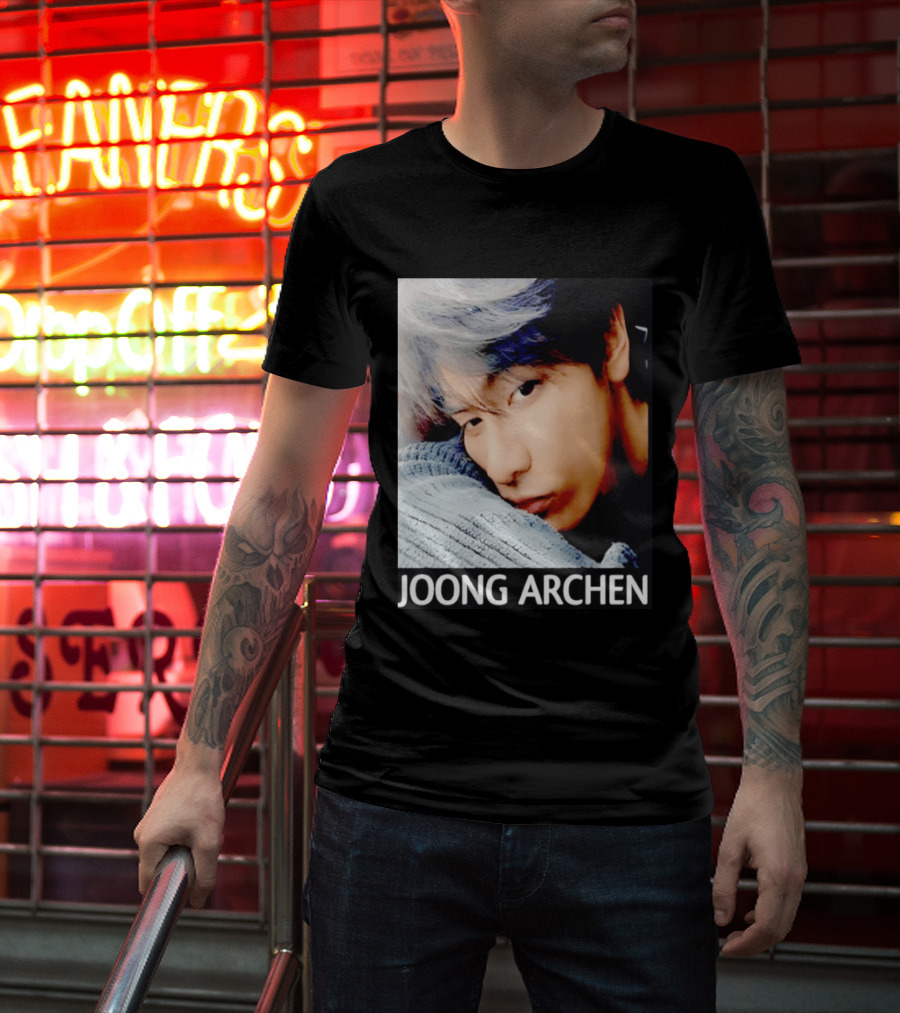 Joong Archen Thai Actor Close Up Pillow T-Shirt