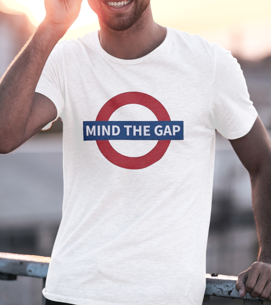Mind The Gap London Underground Sign Tube Red Circle Blue Bar T-Shirt