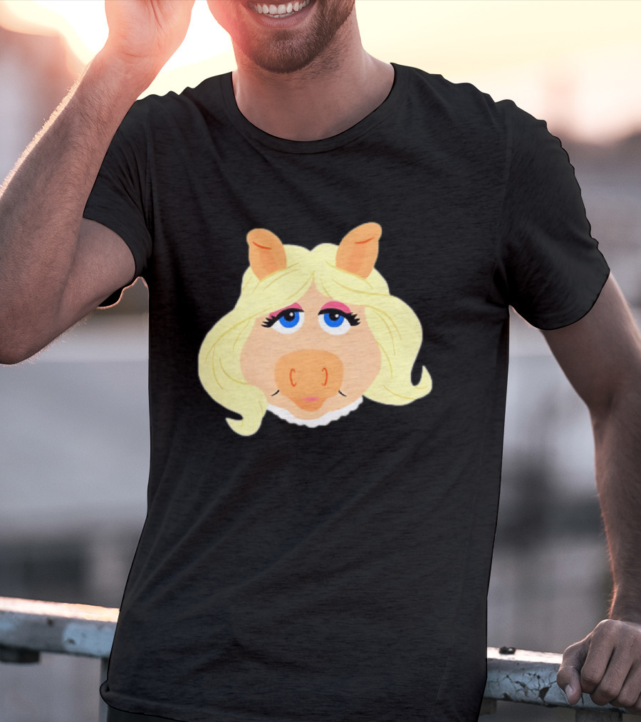 Miss Piggy Iconic Jim Henson's Muppets Character Blonde Hair Blue Eyes T-Shirt