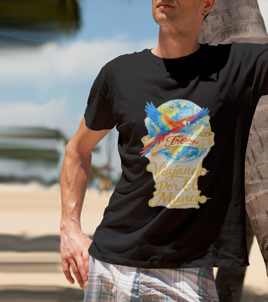 Tro Macaw Flying Across Globe Viaje Por El Mundo T-Shirt