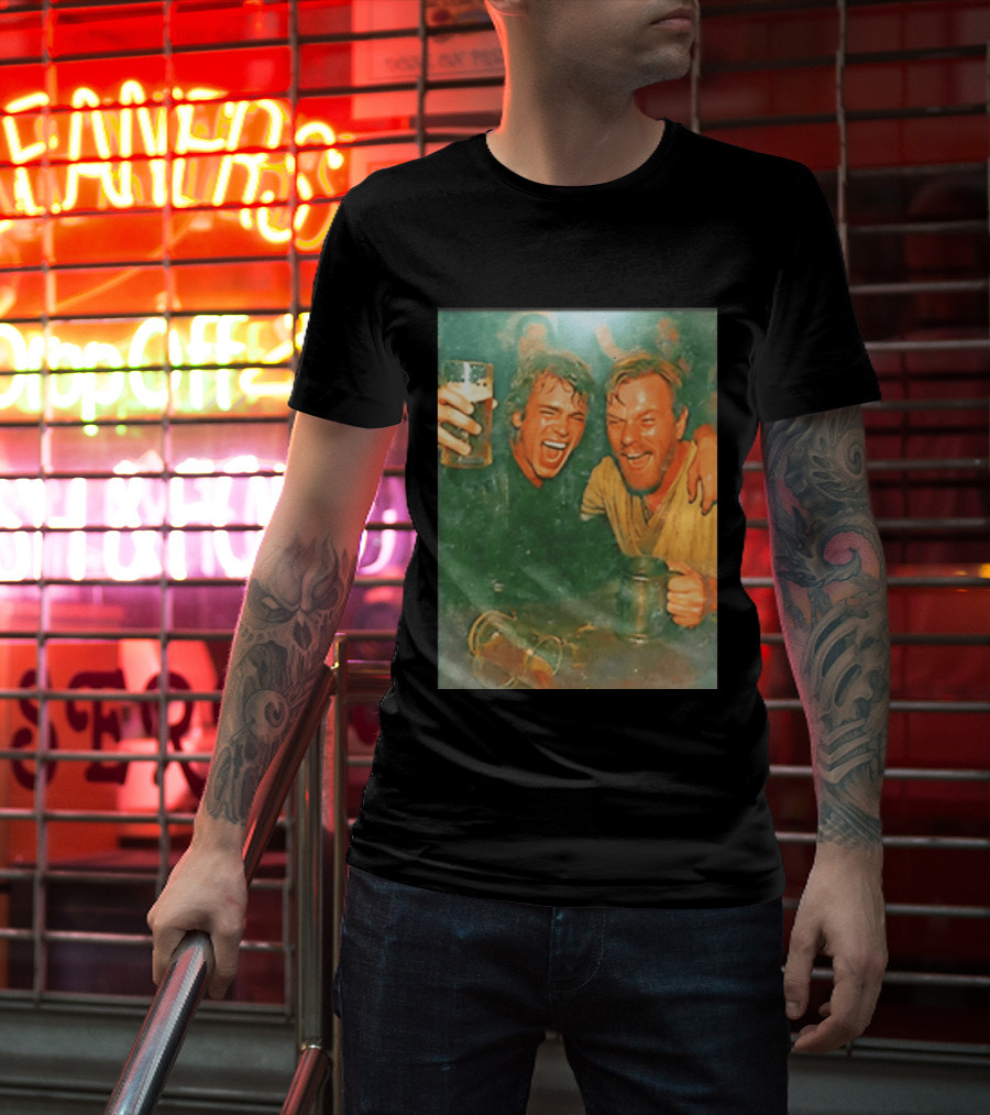 Original Anakin Skywalker And Obi Wan Kenobi Celebrate With Beer Cheers T-Shirt