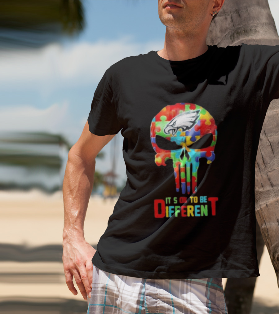 Philadelphia Eagles Skull Puzzle Autism Awareness It's Ok To Be Different T-Shirt
