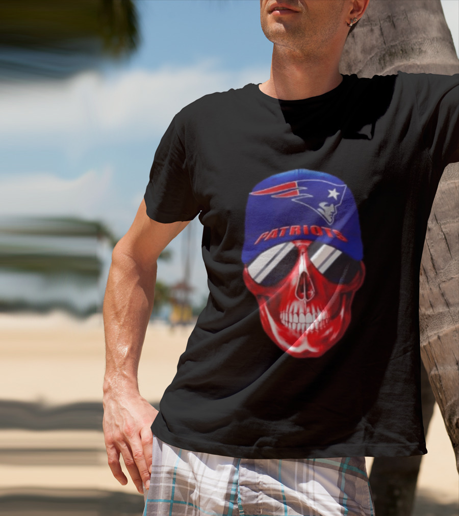 New England Patriots Cap Skull Smiling For Fans T-Shirt