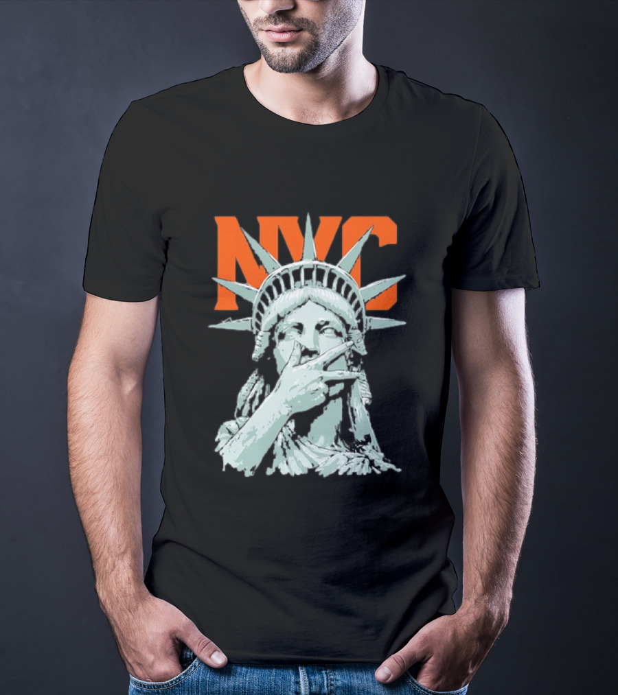 NYC Statue Of Liberty Peace Gesture Iconic Liberty T-Shirt