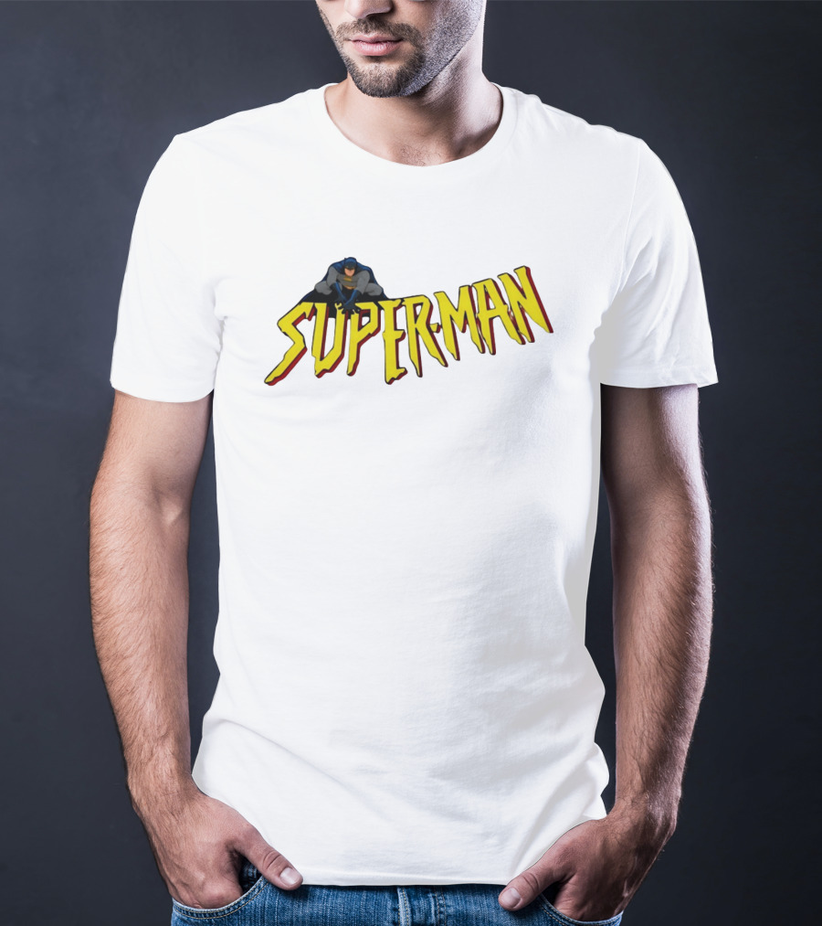Batman Crouching On Superman Lettering DC Comics T-Shirt
