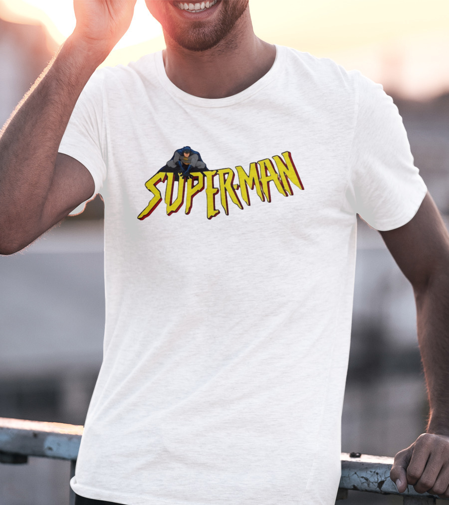 Batman Crouching On Superman Lettering DC Comics T-Shirt