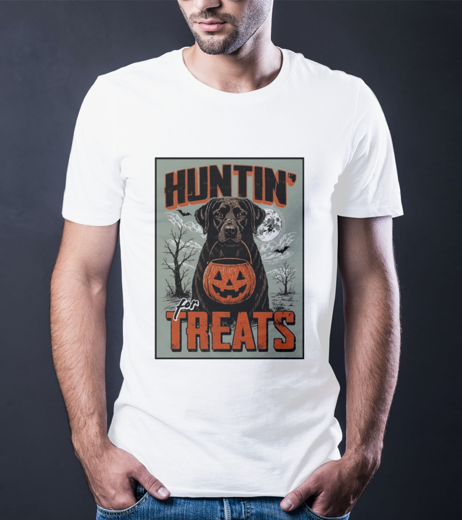 Black Labrador Huntin' For Treats Halloween Dog Moon And Jack O' Lantern T-Shirt