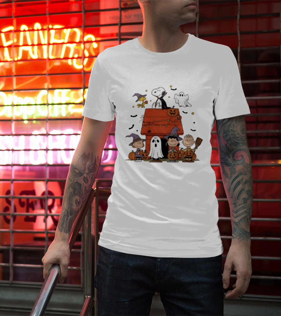 Snoopy Halloween Woodstock Ghost Pumpkins Charlie Brown Lucy 2025 T-Shirt