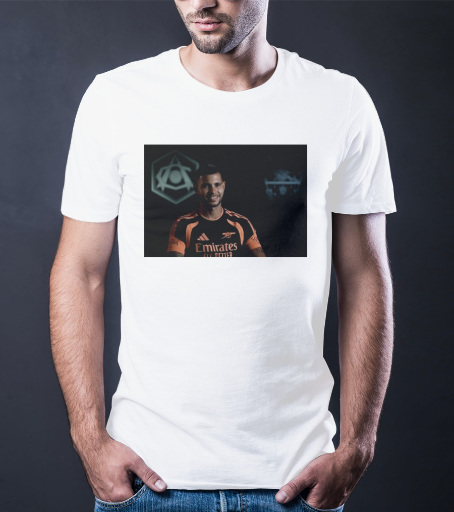 Emirates Fly Better Arsenal Move Ambitions Guimarães SOPHIA T-Shirt