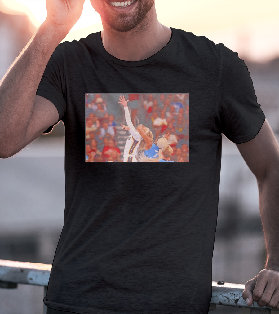 Chennedy Carter 7 Intense Matchup Chicago Sky Vs Indiana Fever Basketball Action T-Shirt