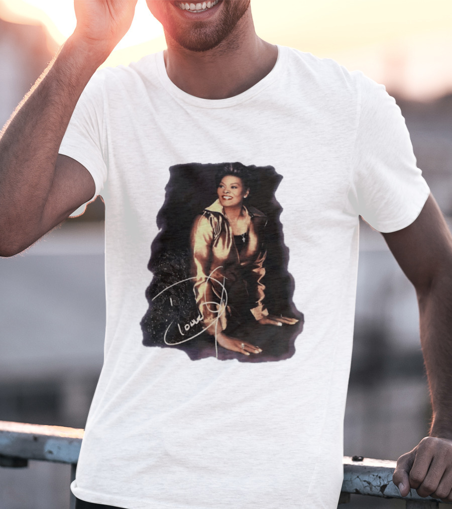 Dionne Warwick Iconic Soul Singer Legend Autographed Image T-Shirt