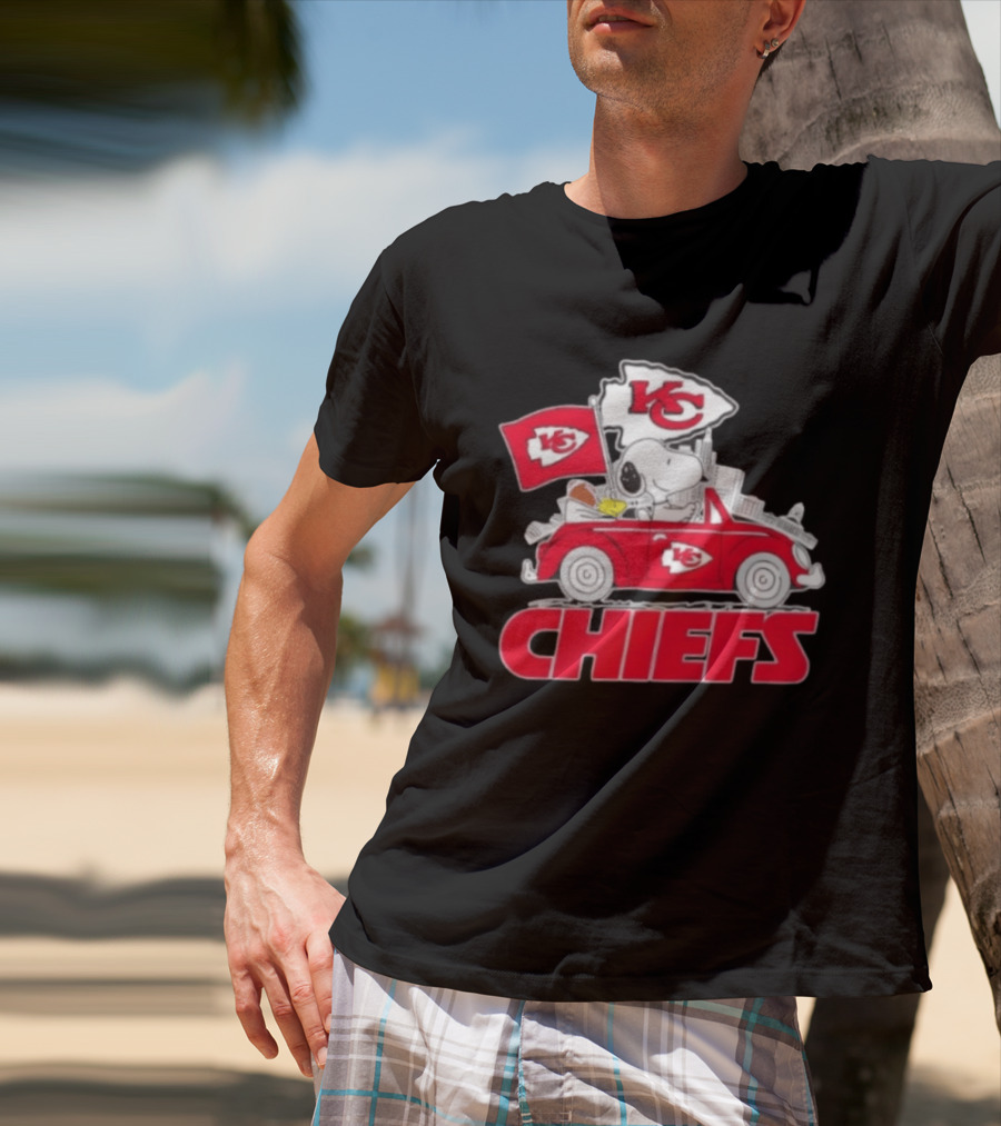 Snoopy Driving Kansas City Chiefs Car With Skyline And Flag T-Shirt