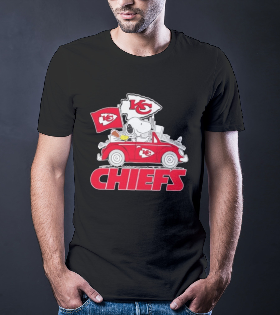 Snoopy Driving Kansas City Chiefs Car With Skyline And Flag T-Shirt