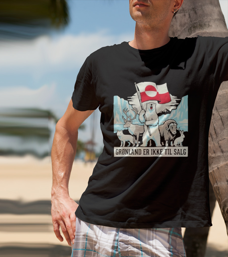 Grønland Er Ikke Til Salg Polar Bear Flag Reindeer Musk Ox Arctic Wildlife T-Shirt