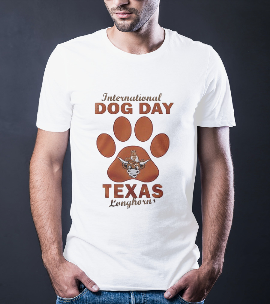 International Dog Day Texas Longhorns Paw Print T-Shirt