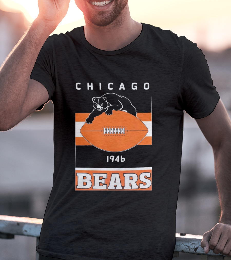 Chicago Bears 1946 Football Vintage Team History T-Shirt
