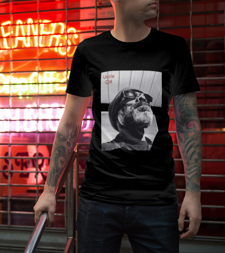 Uncle Clif Bring Back Common Sense Vintage Style Black And White Bearded Man In Sunglasses T-Shirt