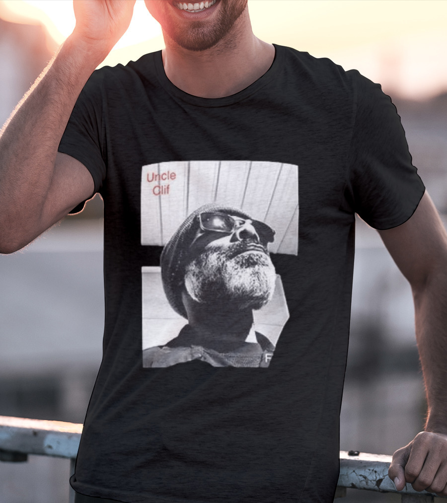 Uncle Clif Bring Back Common Sense Vintage Style Black And White Bearded Man In Sunglasses T-Shirt