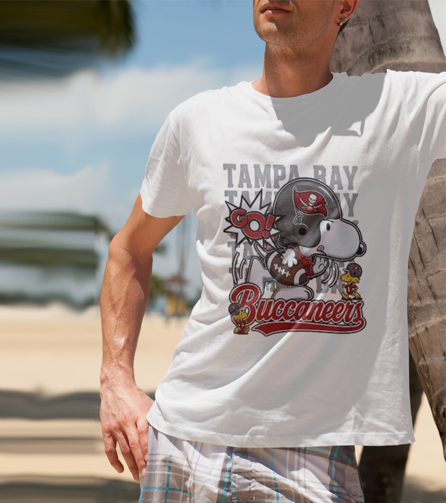 Tampa Bay Buccaneers Go Snoopy Football Peanuts Huddle T-Shirt