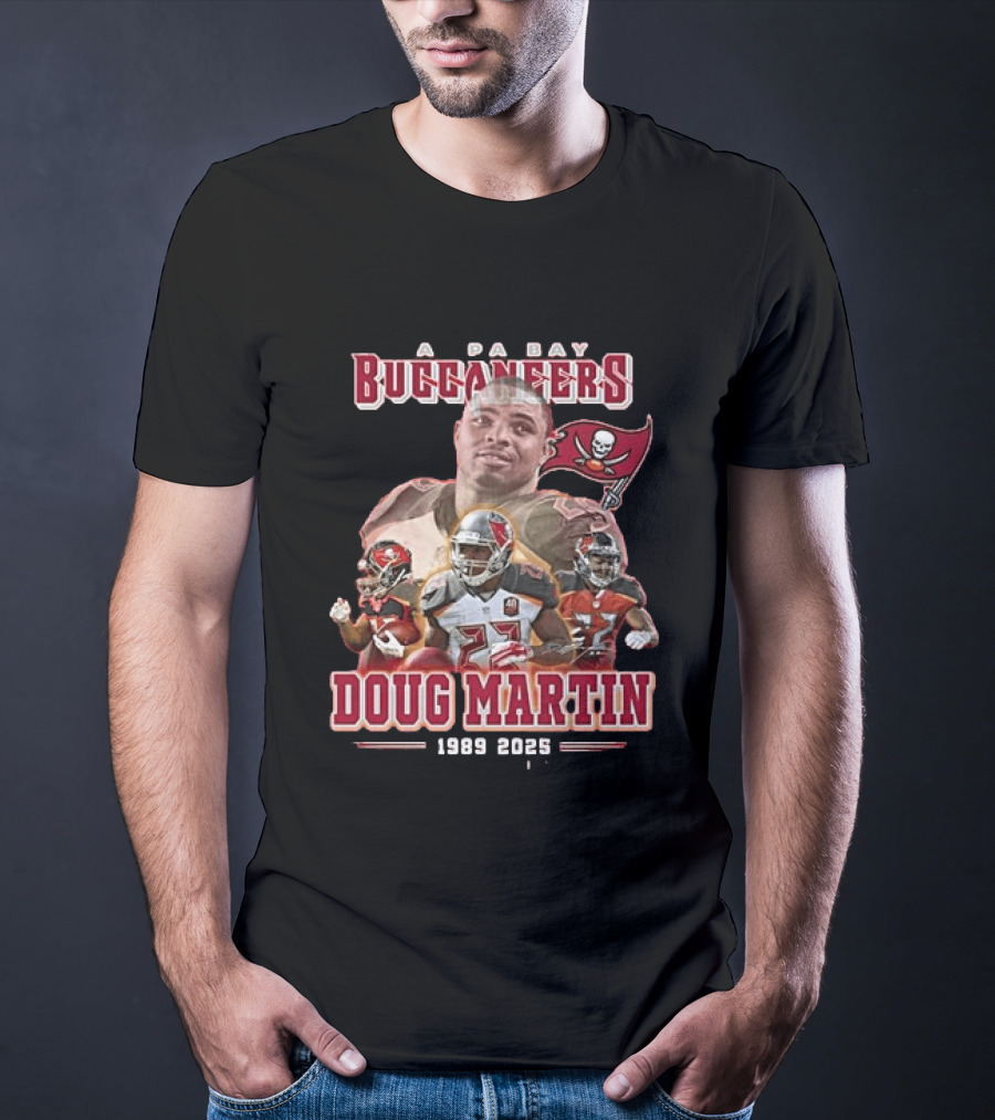 Tampa Bay Buccaneers Doug Martin 1989 2025 Thank You For The Memories Long Sleeve T-Shirt