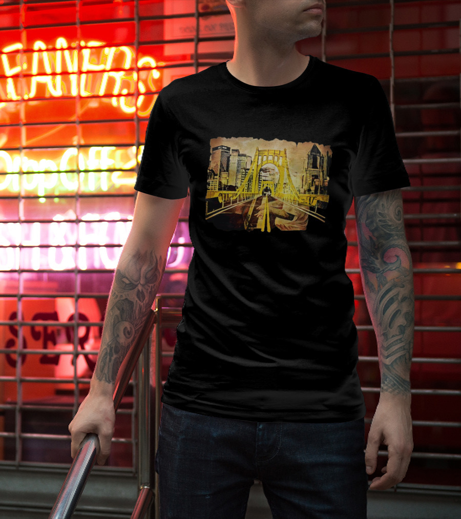 Pittsburgh Skyline 1992 Roberto Clemente Bridge Piano Player T-Shirt