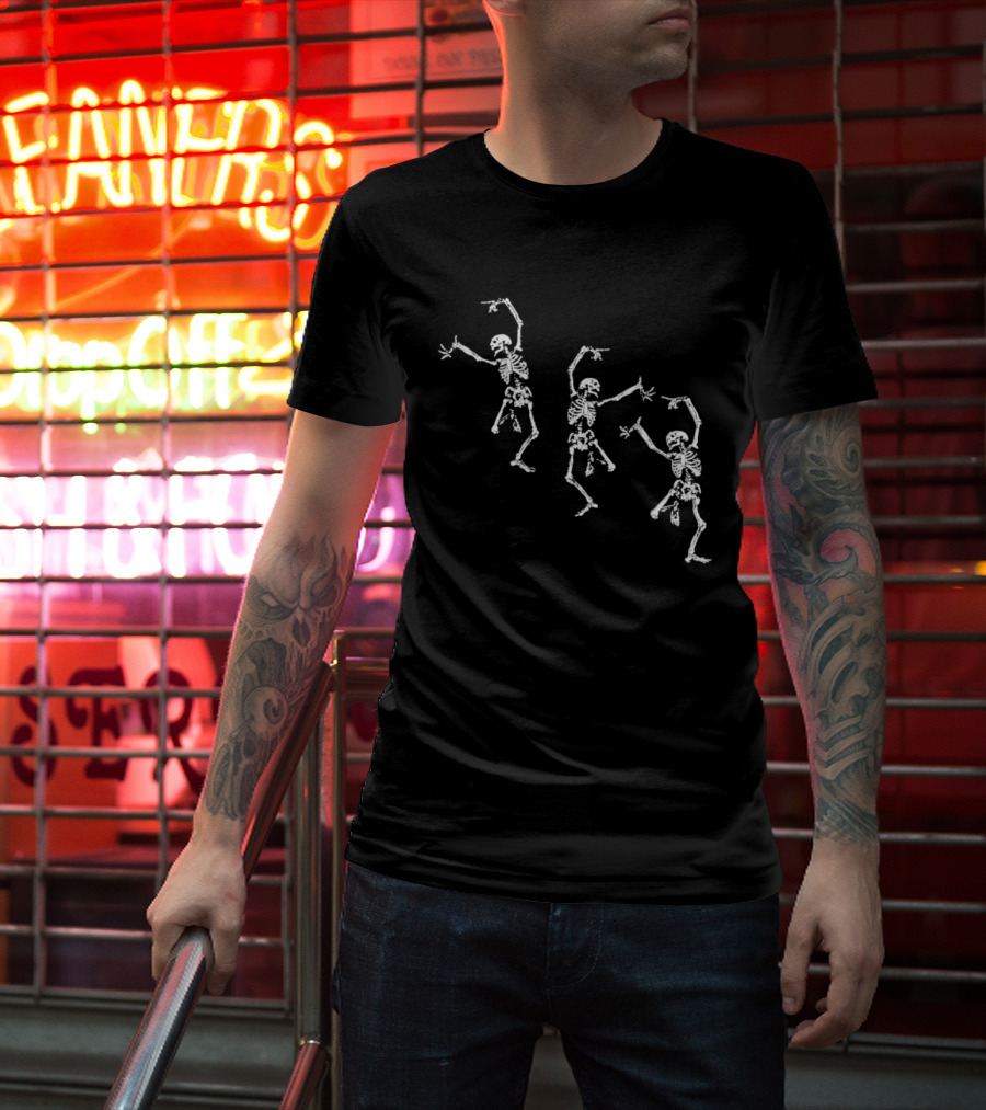 Dancing Skeletons Spooky Gothic Halloween Skeletons T-Shirt