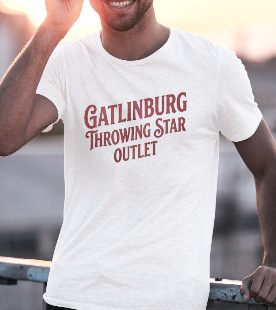 Gatlinburg Throwing Star Outlet Novelty T-Shirt