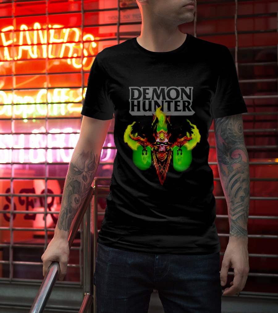 Demon Hunter Skull World Of Warcraft Emblem With Green Flame Accents T-Shirt