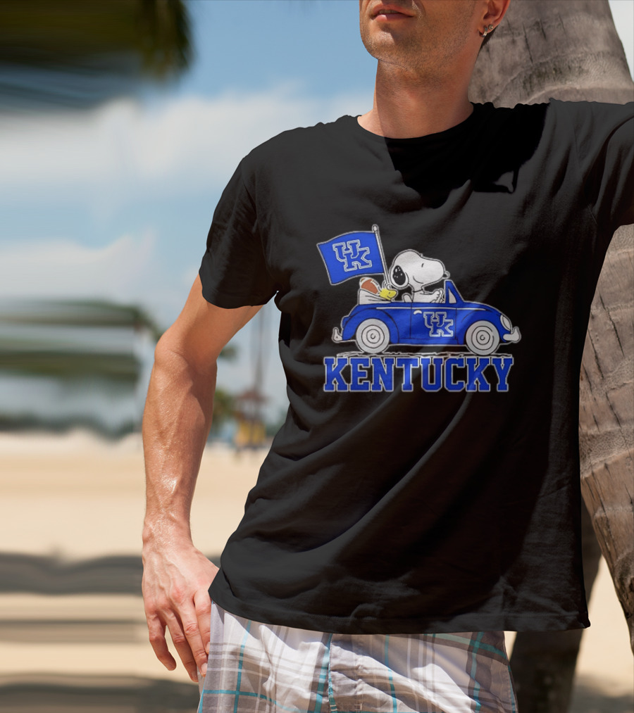 UK Wildcats Snoopy Driving Car With Kentucky Banner T-Shirt