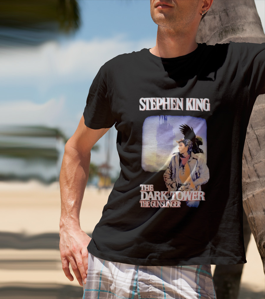 Stephen King The Dark Tower The Gunslinger Artwork With Gunslinger And Raven T-Shirt