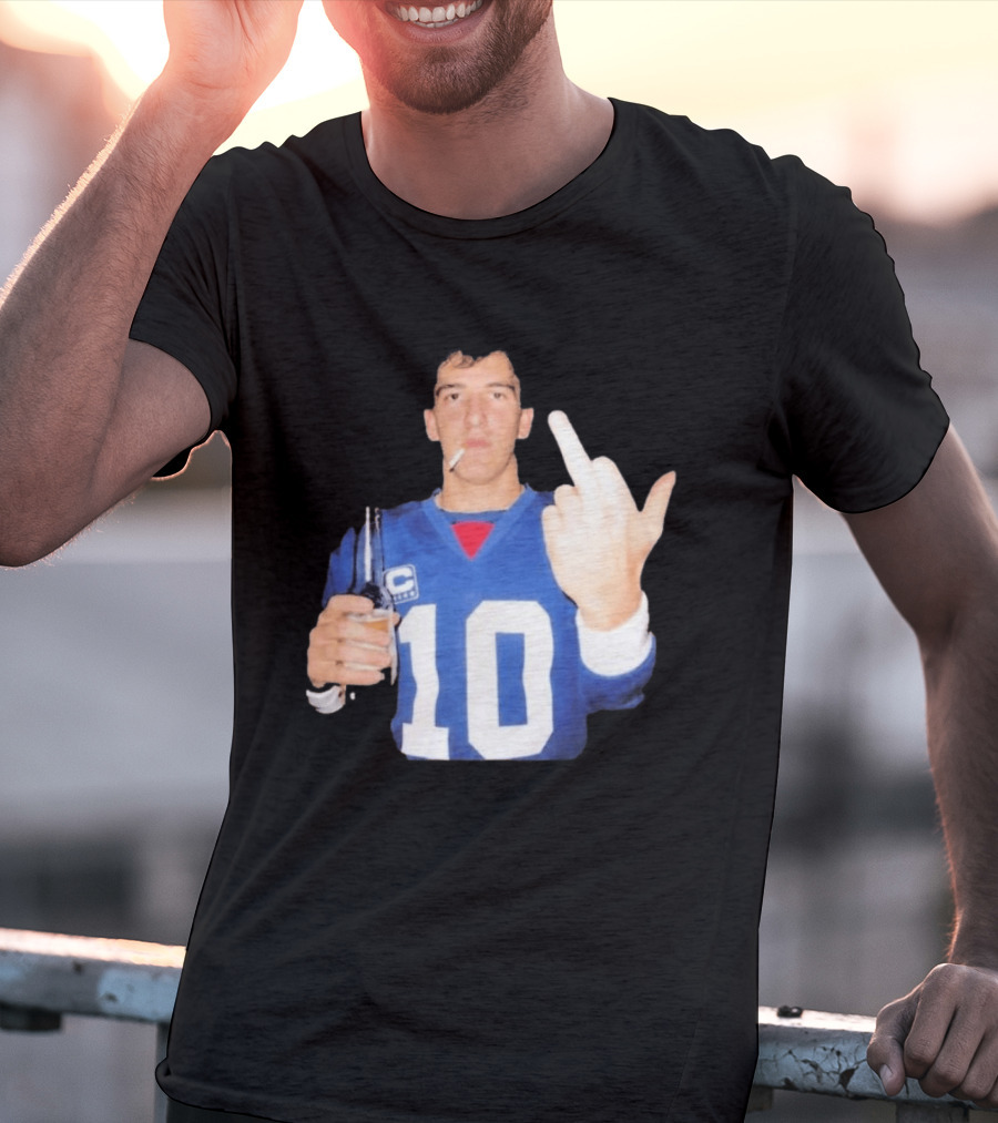 Eli Manning Jersey Smoking Gesture Middle Finger 10 T-Shirt