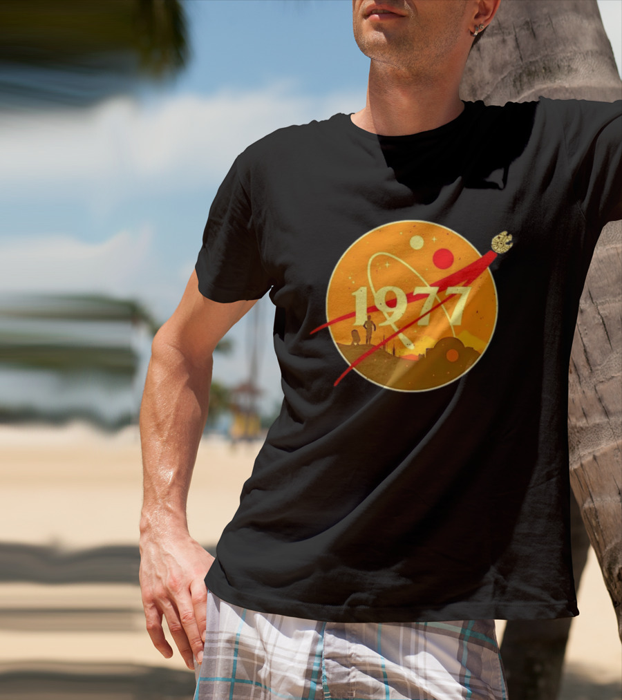 Star Wars 1977 Millennium Falcon Space Desert Silhouette Planetary Orbit T-Shirt