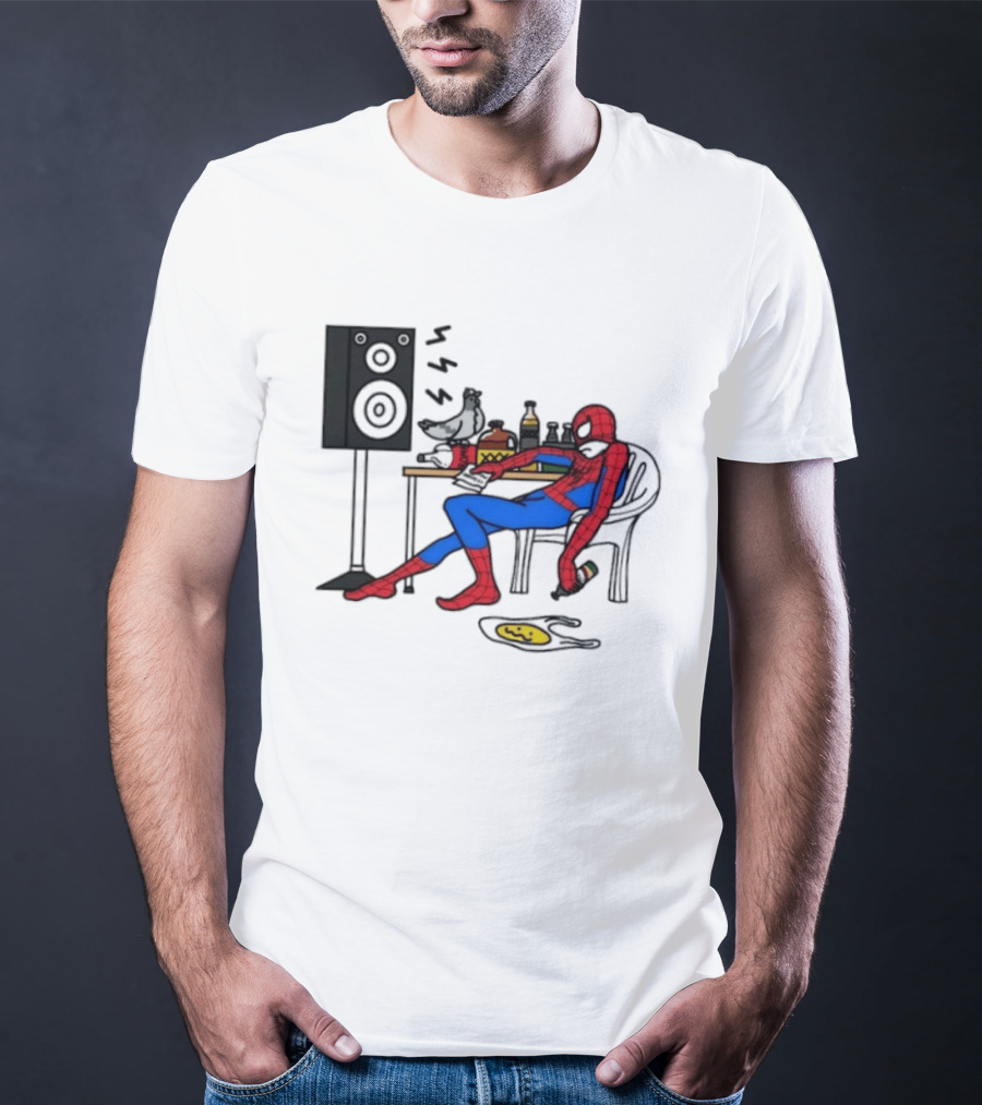 Spider Man Te Quiero Romo Drinking Marvel Speaker Table Scene T-Shirt