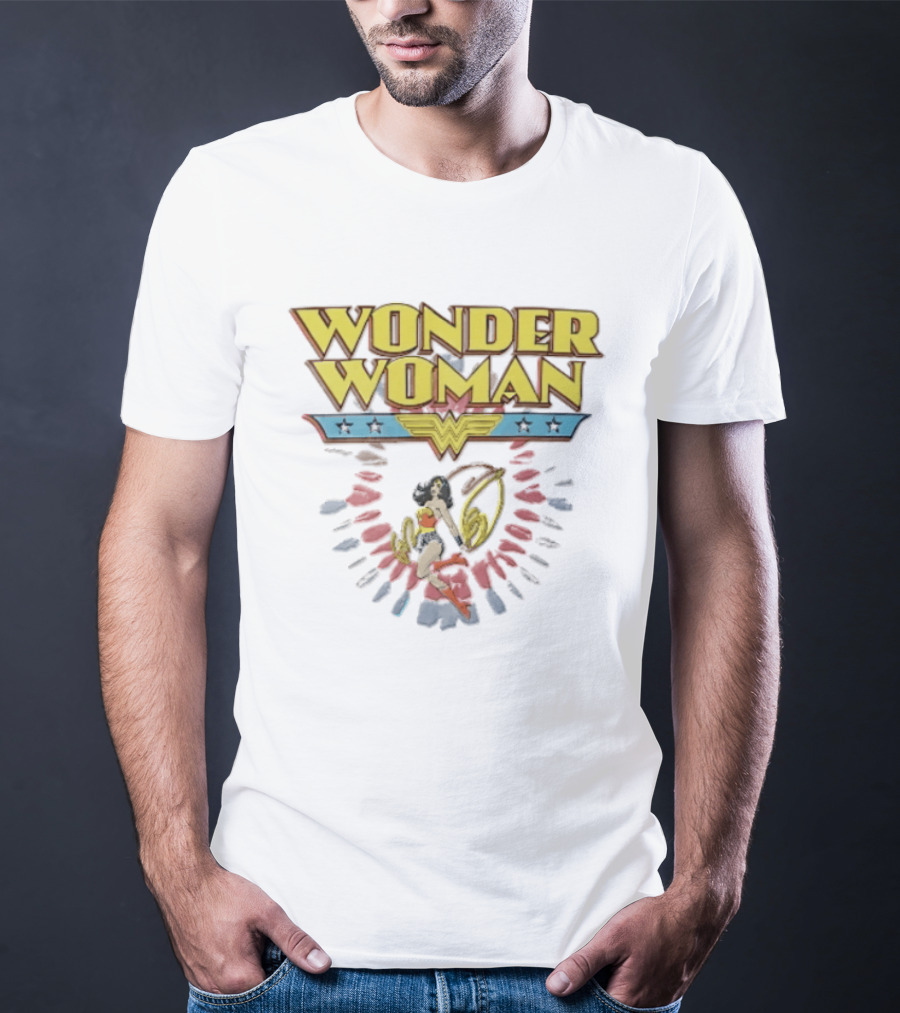 Wonder Woman Comic Superhero Swirling Golden Lasso T-Shirt