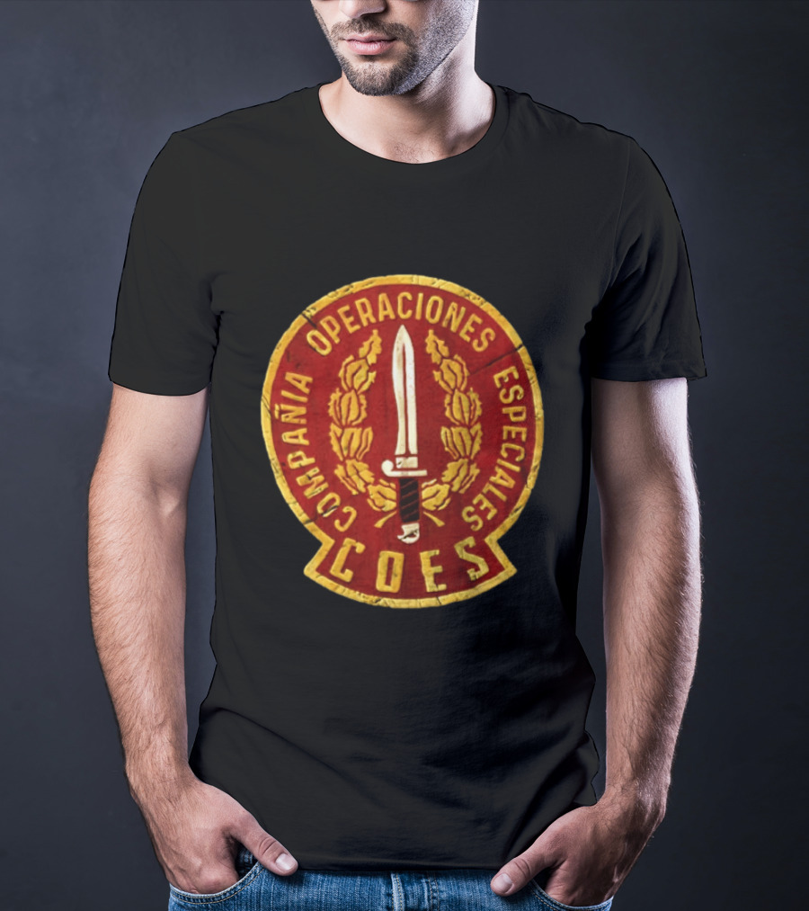 Compañía Operaciones Especiales COES Insignia With Tactical Knife T-Shirt