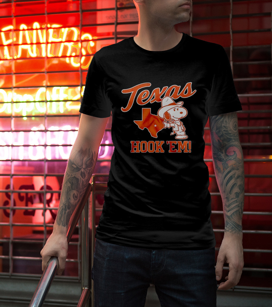 Texas Snoopy Hook 'Em Peanuts Cowboy Spirit T-Shirt