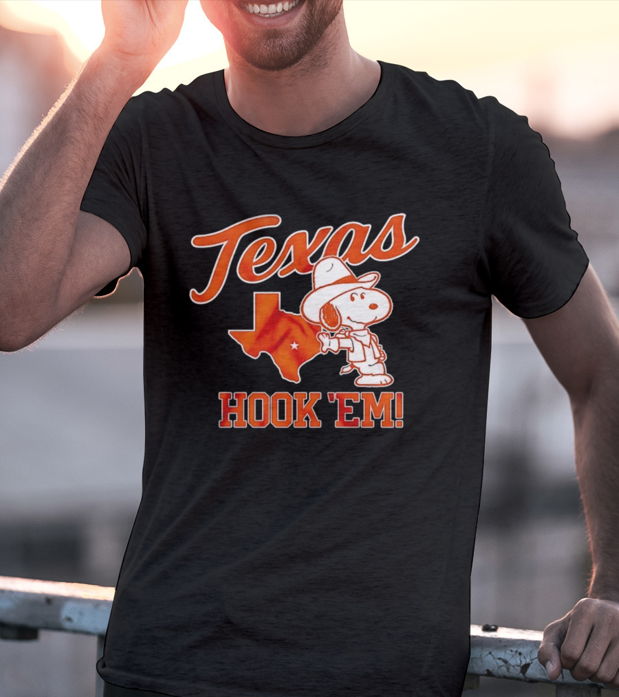 Texas Snoopy Hook 'Em Peanuts Cowboy Spirit T-Shirt
