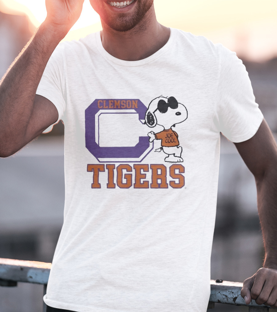 Clemson Tigers Snoopy Joe Cool Peanuts College Sports T-Shirt