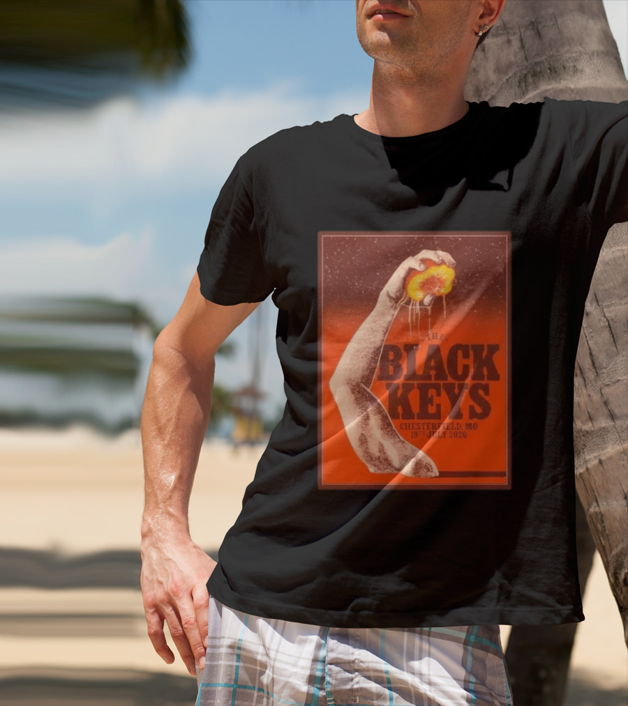 The Black Keys Chesterfield MO July 19 2026 Concert Vintage Hand Holding Peach T-Shirt