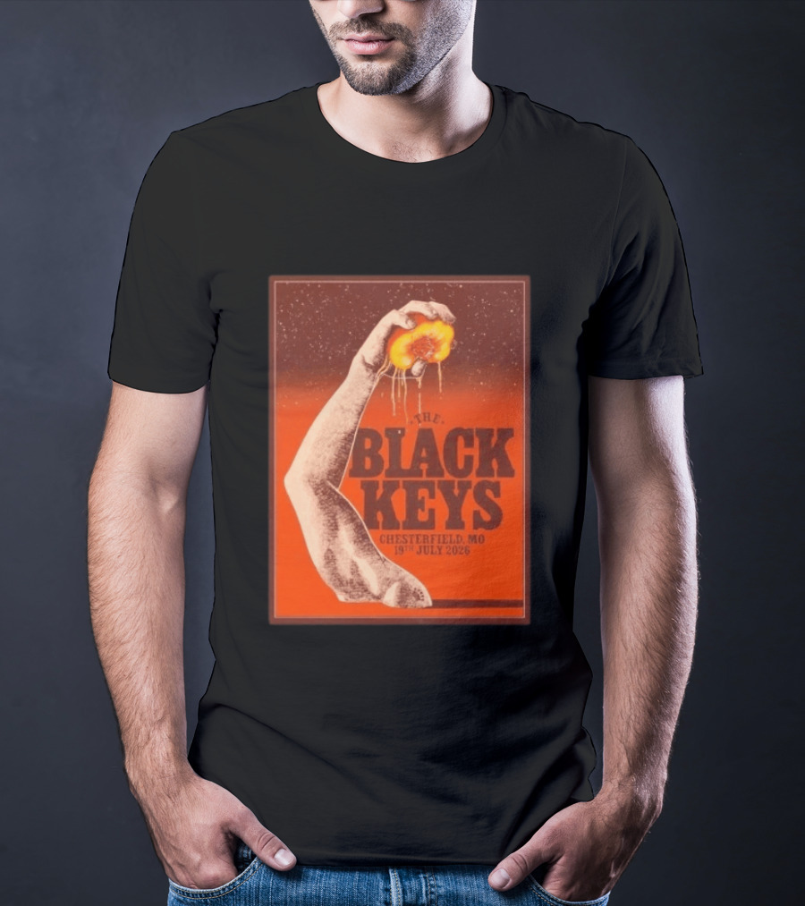 The Black Keys Chesterfield MO July 19 2026 Concert Vintage Hand Holding Peach T-Shirt
