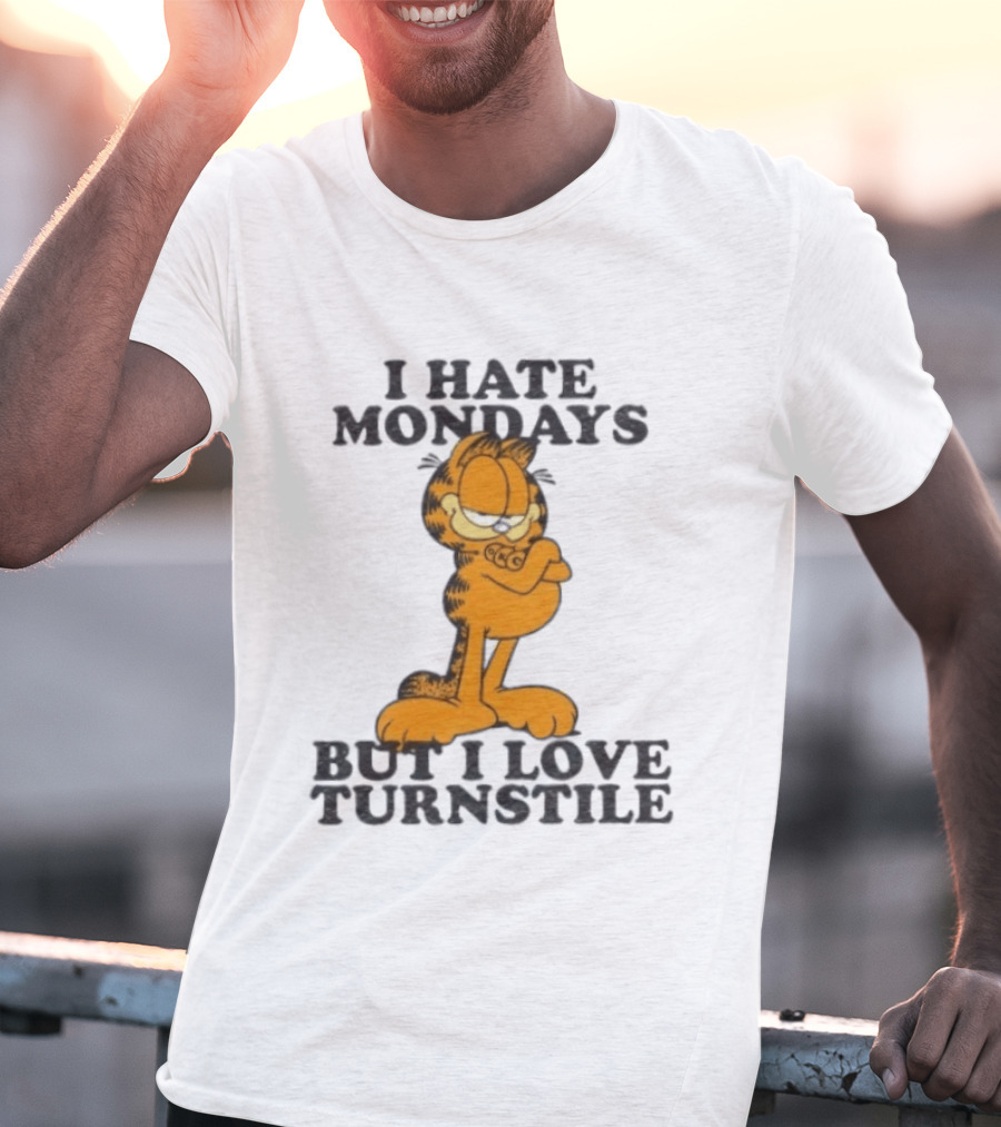 I Hate Mondays Lasagna Cat Love Turnstile T-Shirt