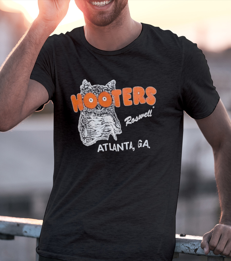 Hooters Roswell Atlanta GA Owl T-Shirt