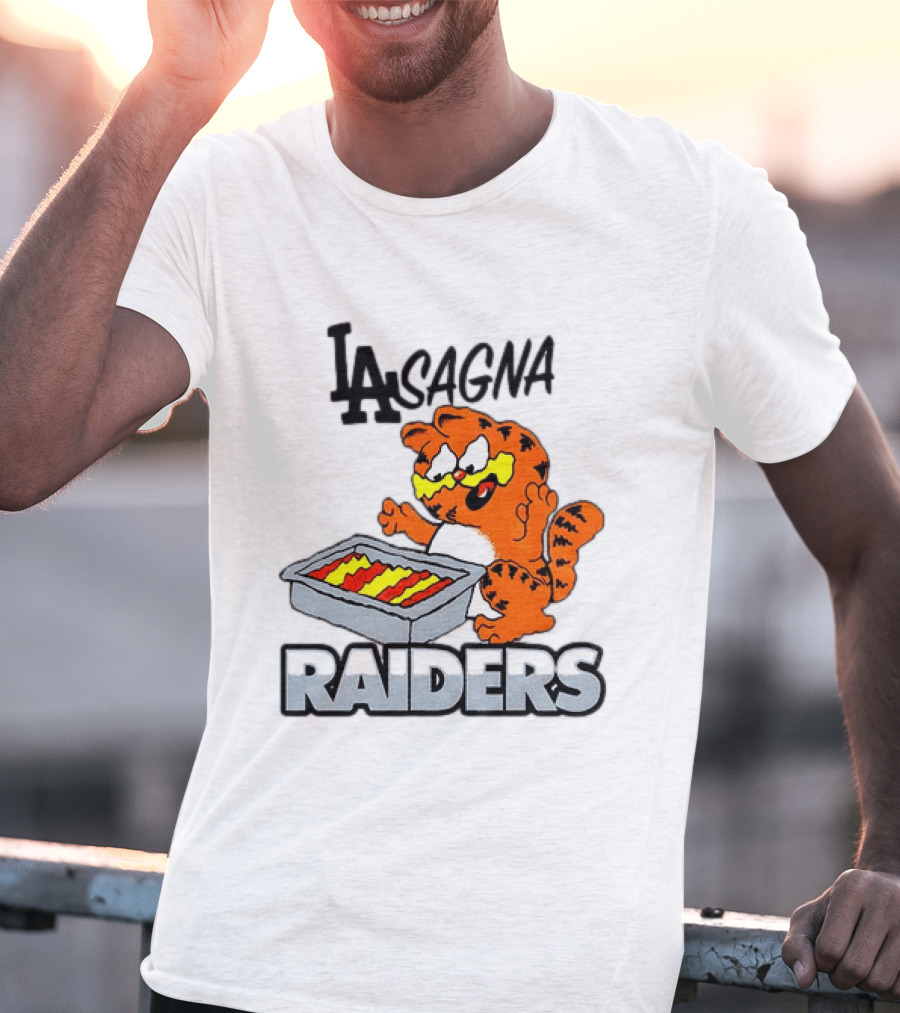 LA Lasagna Raiders Orange Cat Eating Lasagna Sports Rivalry T-Shirt