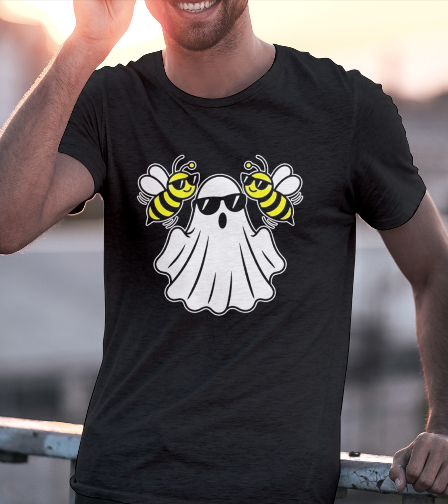 Ghost With Sunglasses And Bees Spooky Halloween Fun T-Shirt